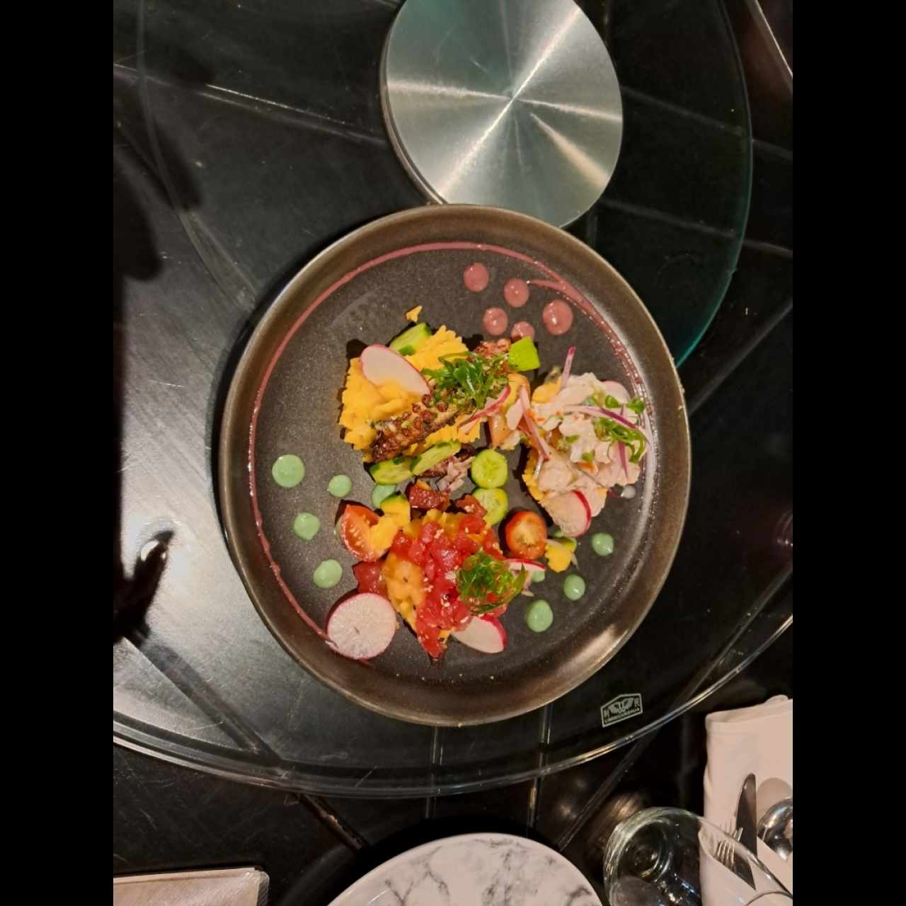 CORVINA CON LANGOSTINOS AL AJILLO