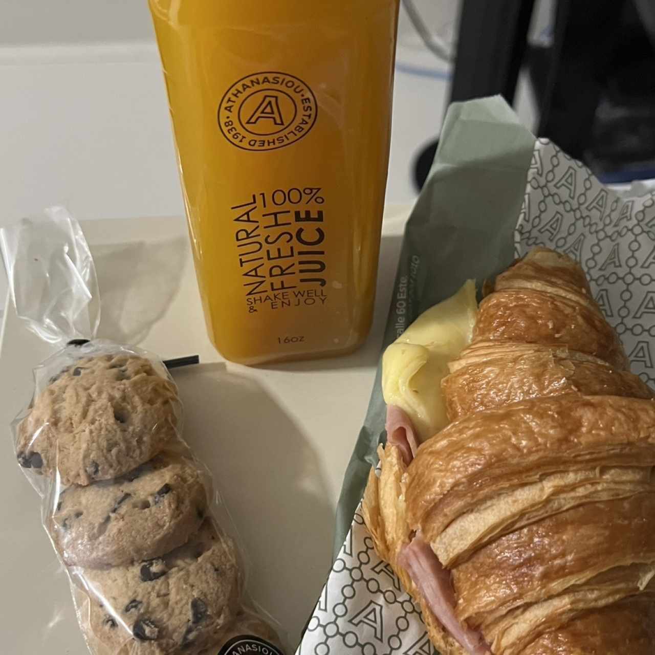 Croissant de jamón y queso