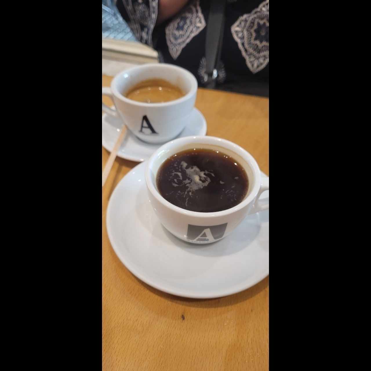 café americano y café expresó doble 