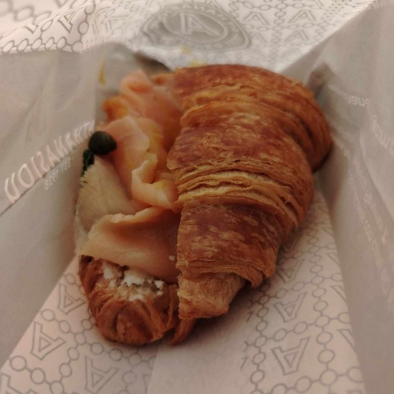 Croissant salmón 