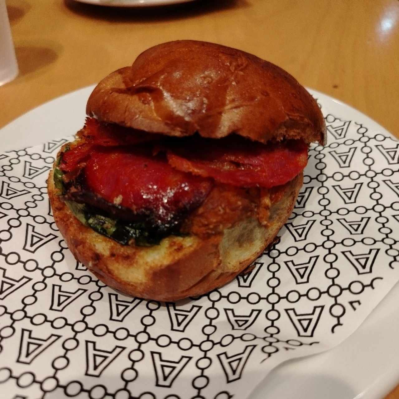 Brioche atún con extra cantimpalo 
