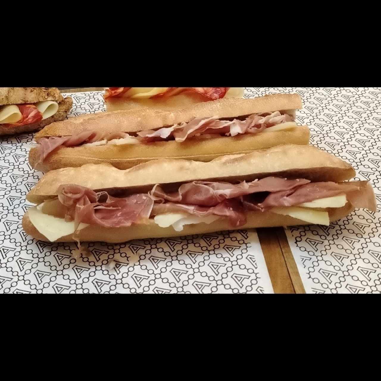 Emparedado iberico 