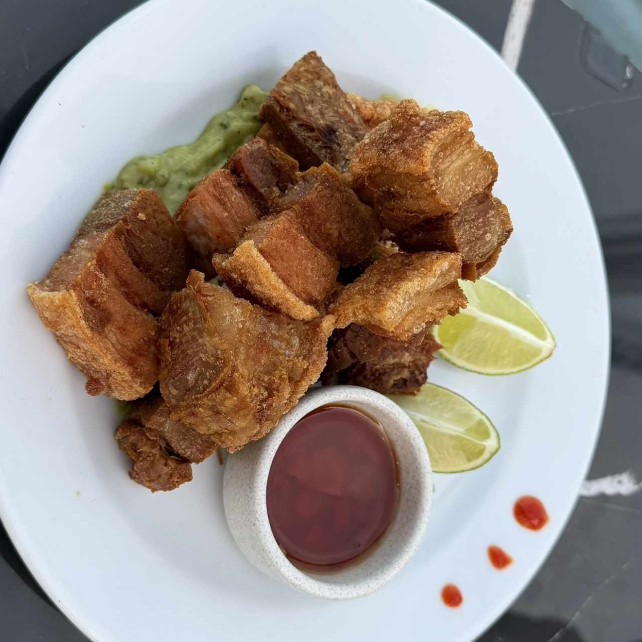 ENTRADAS - CHICHARRÓN DE PORKBELLY