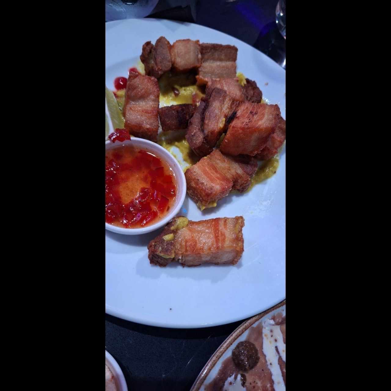 Menú - CHICHARRÓN DE PORKBELLY