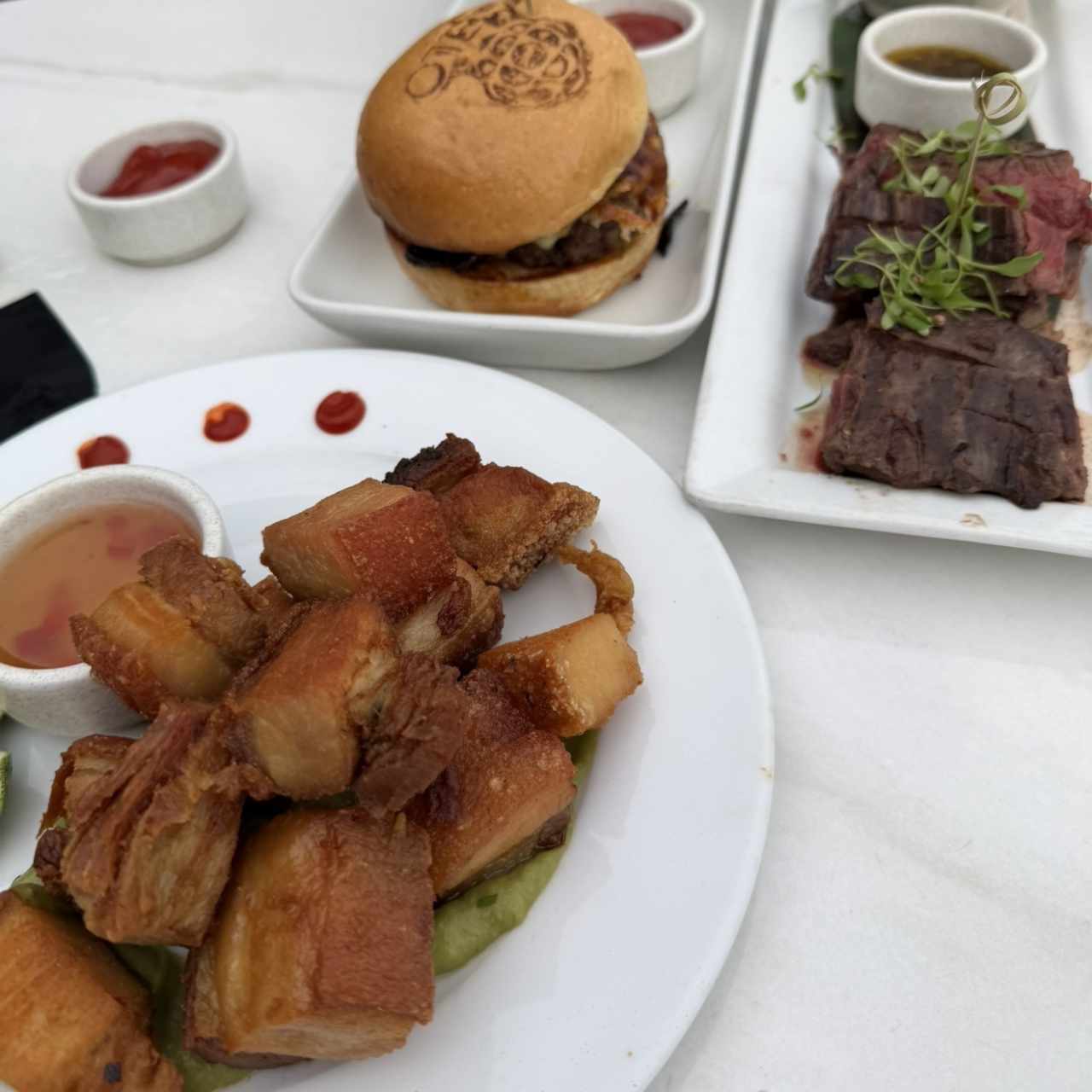 ENTRADAS - CHICHARRÓN DE PORKBELLY