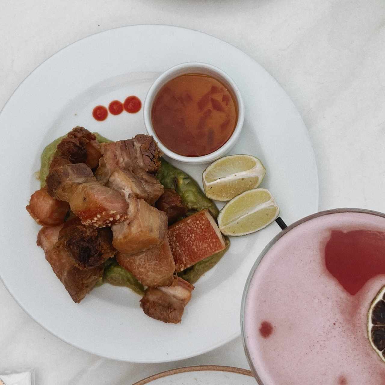 ENTRADAS - CHICHARRÓN DE PORKBELLY