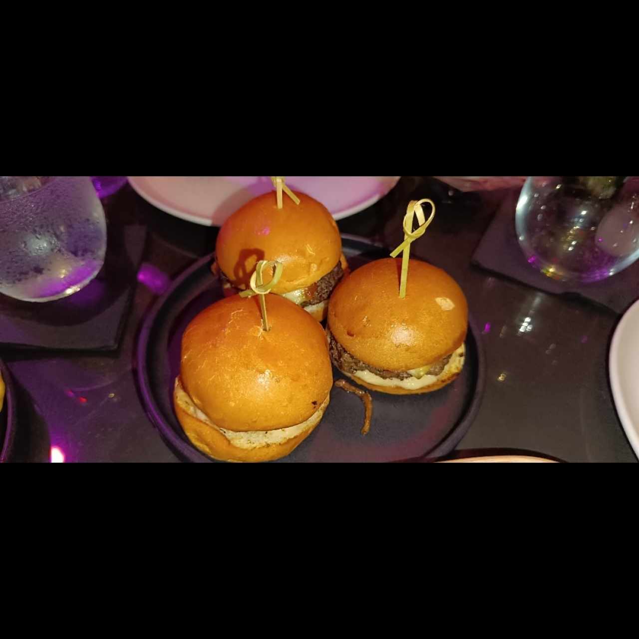 ENTRADAS - SLIDER BURGER