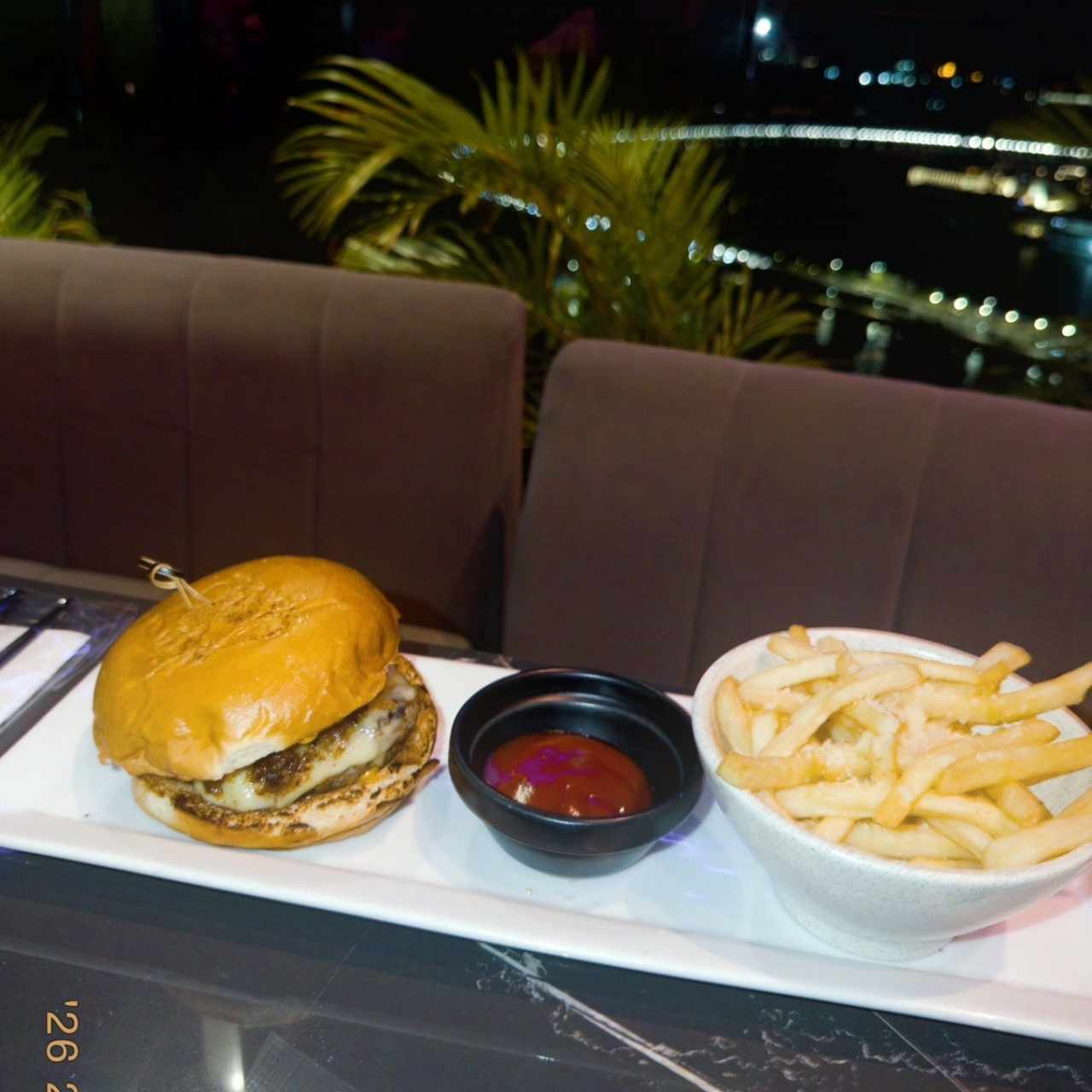 Menú - CIELO BURGER