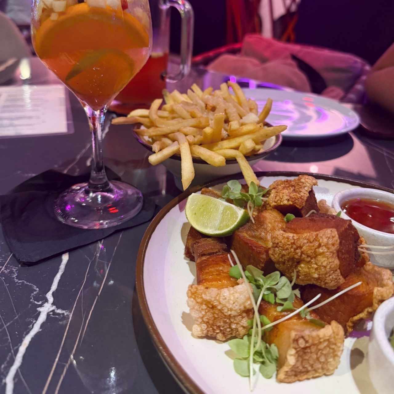 ENTRADAS - CHICHARRÓN DE PORKBELLY