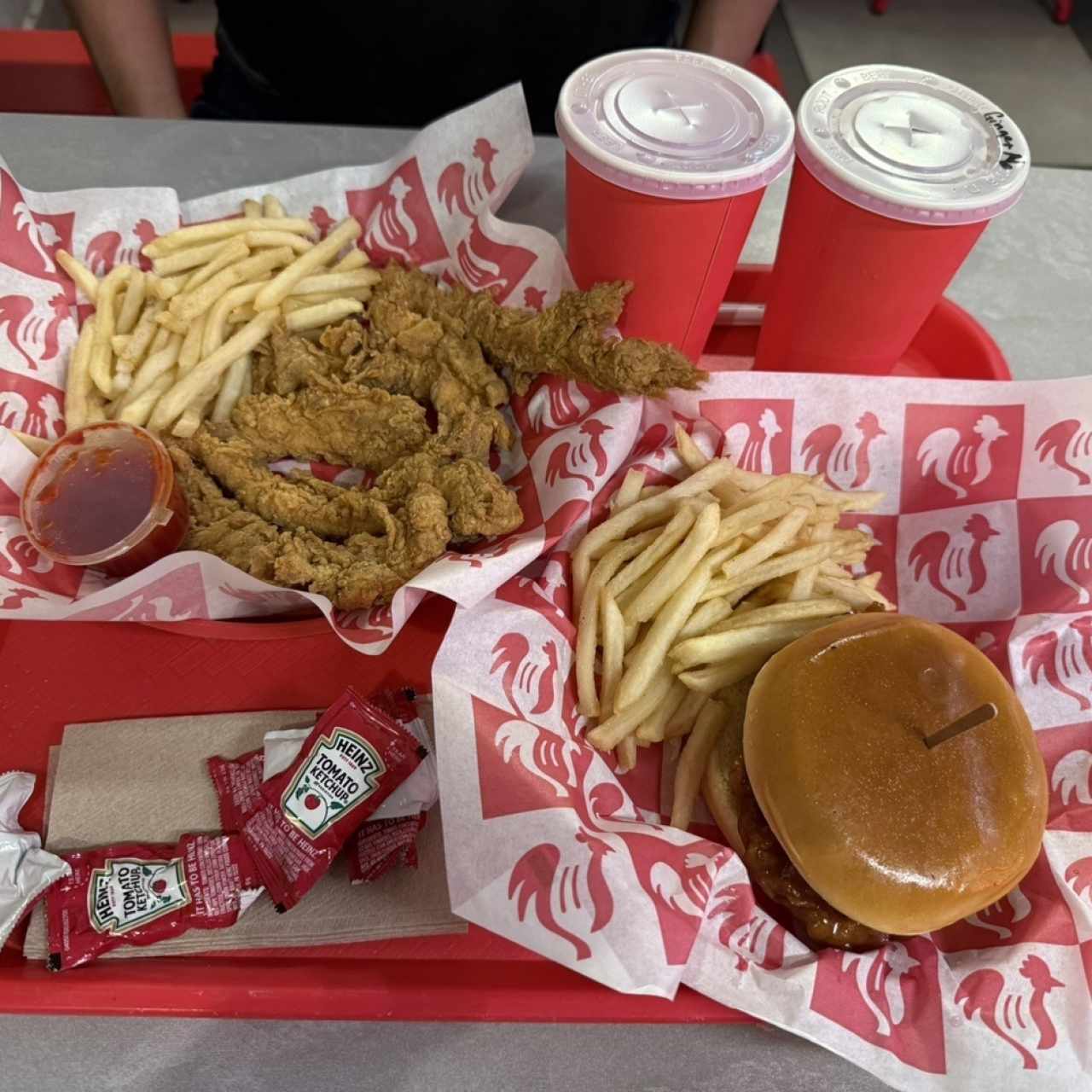 Chicken Fingers - El Nashville Sándwich