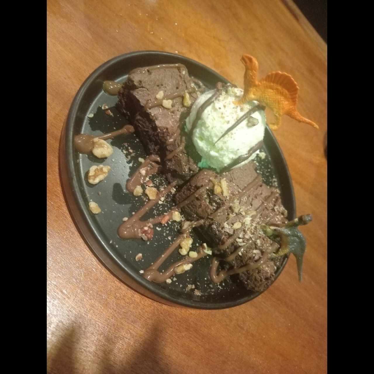 Postres - Brownie con Helado