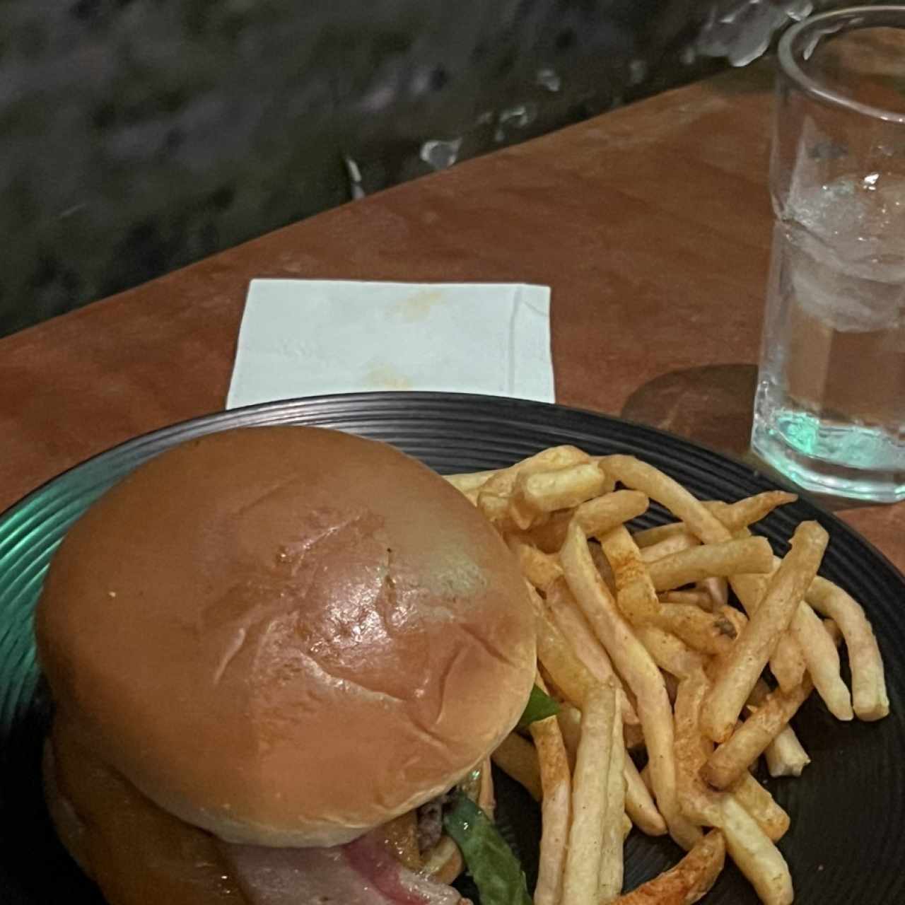 Hamburguesas - Spinosaurus Classic Burguer