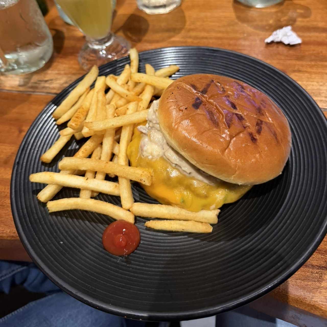Hamburguesas - Spinosaurus Classic Burguer