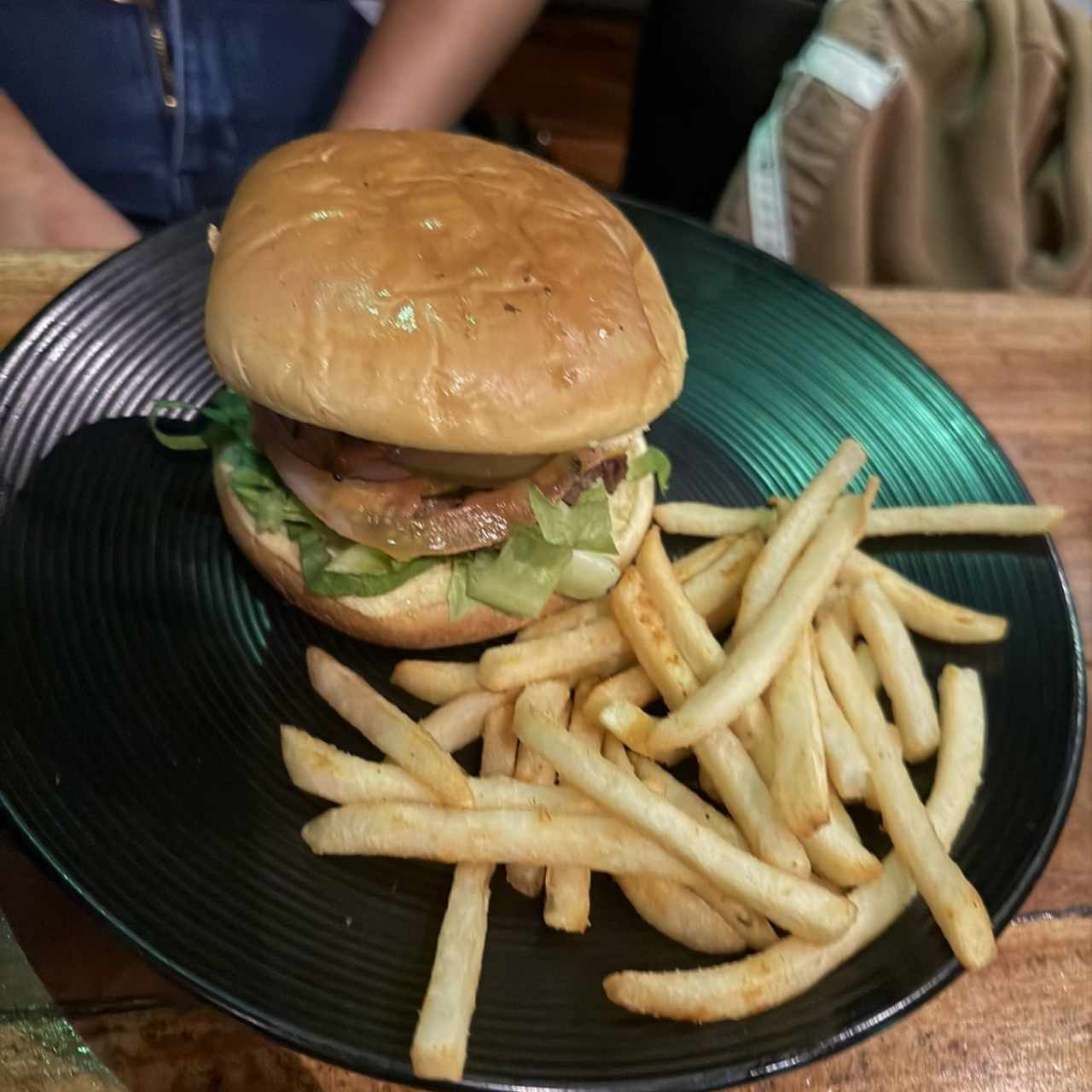 Hamburguesas - Spinosaurus Classic Burguer