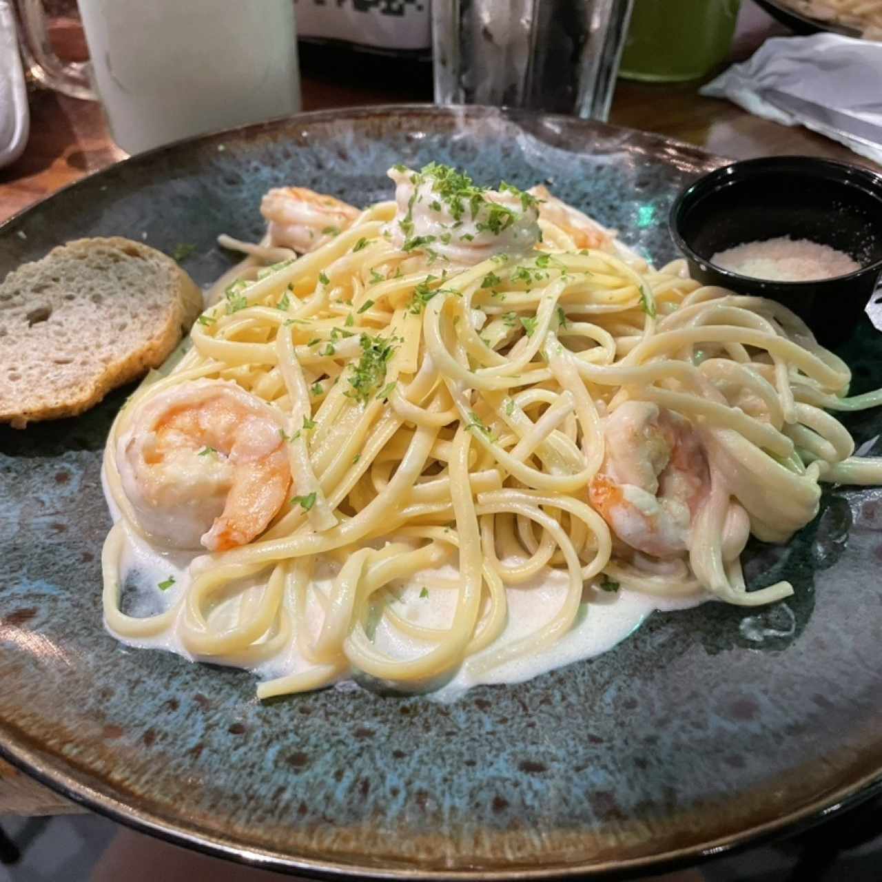 Pasta Alfredo Con Camarones