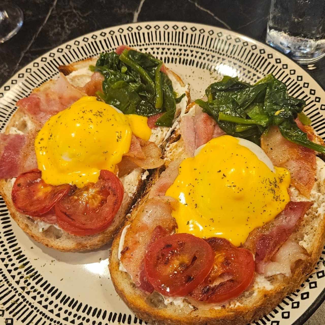Benedictinos - Bacon Applewood