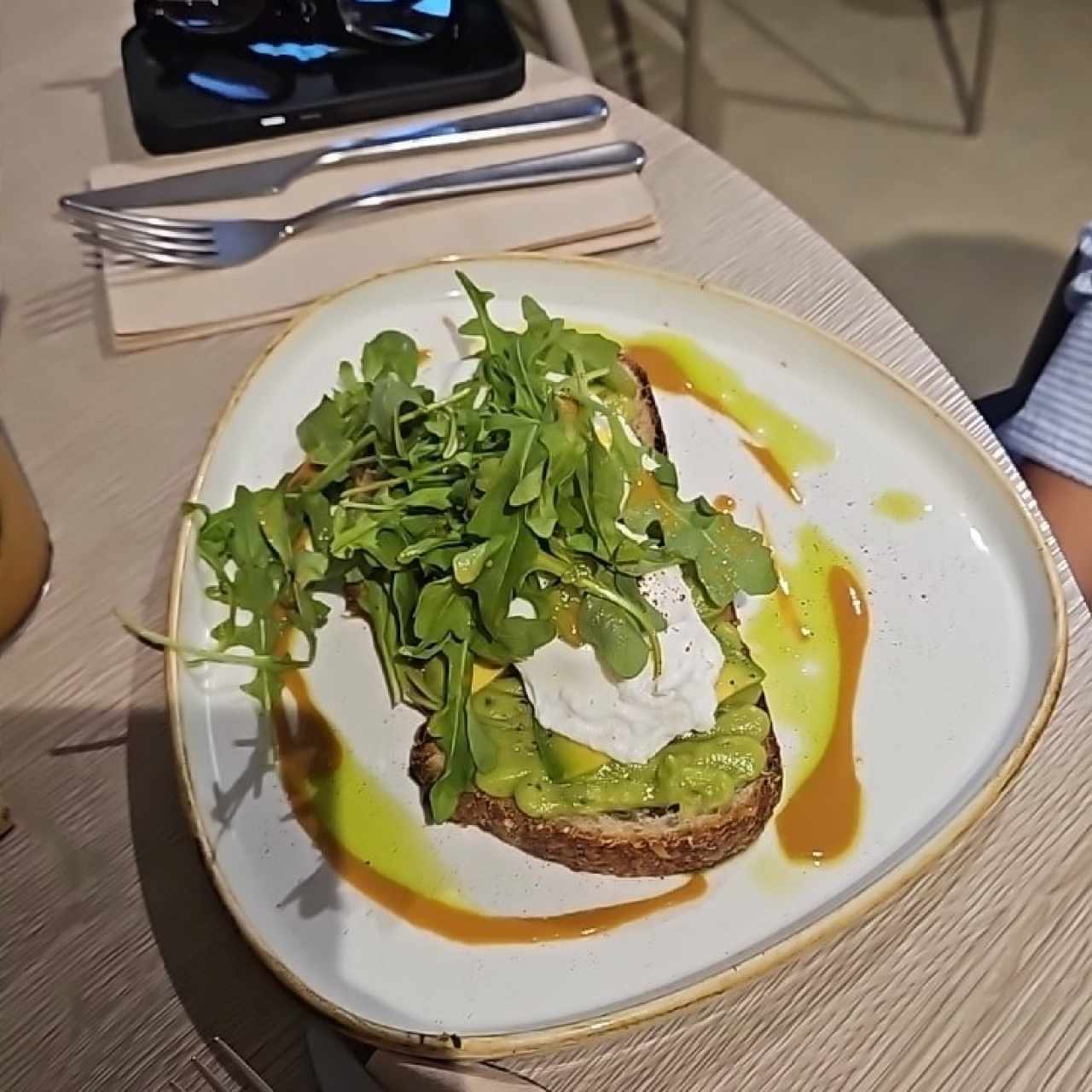 BRUNCH - AVOCADO TOAST