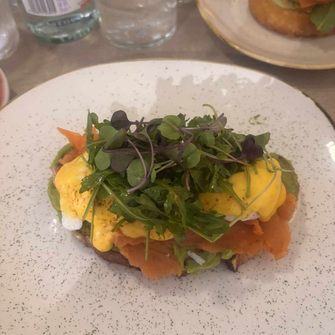 Huevos Benedictinos con salmon ahumado
