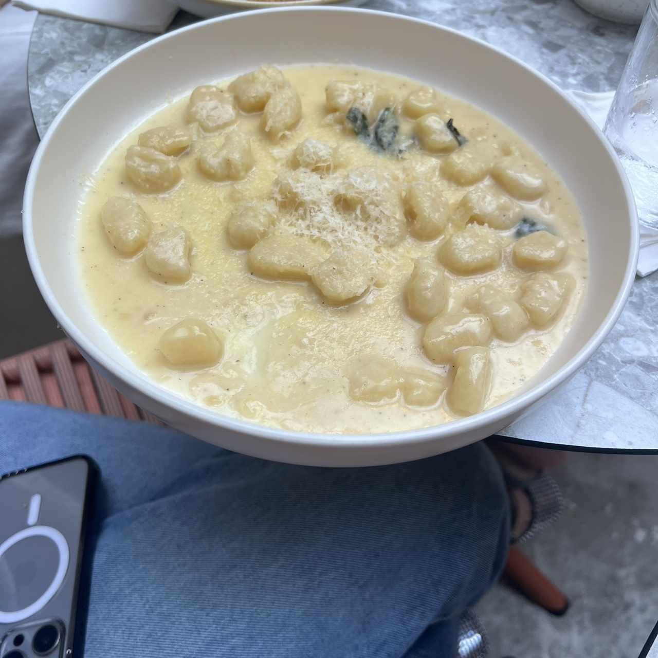 GNOCCHIS BURRO E SALVIA
