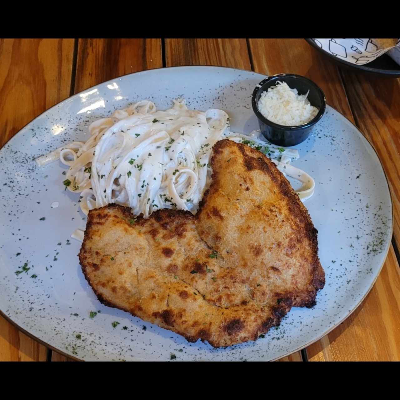 Pastas - Alfredo con milanesa de pollo
