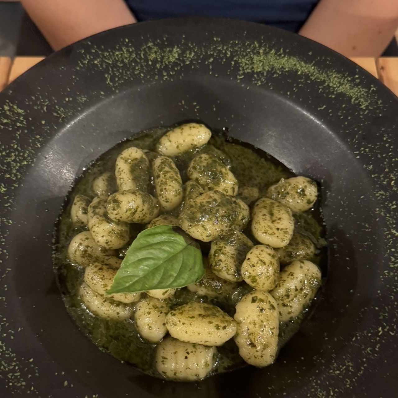 Ñoquis pesto