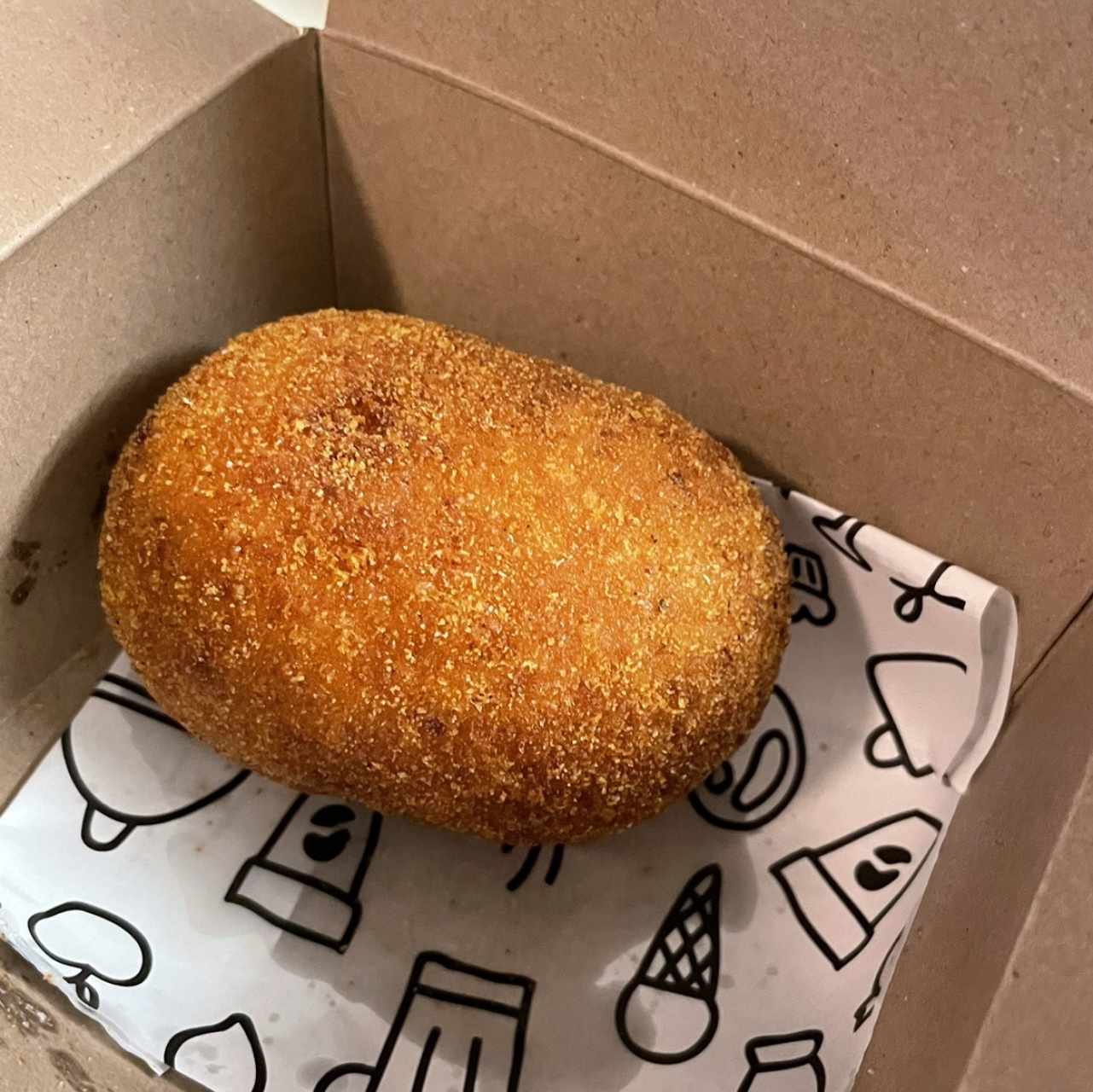 Arancino (Croquetas de arroz frito rellena)