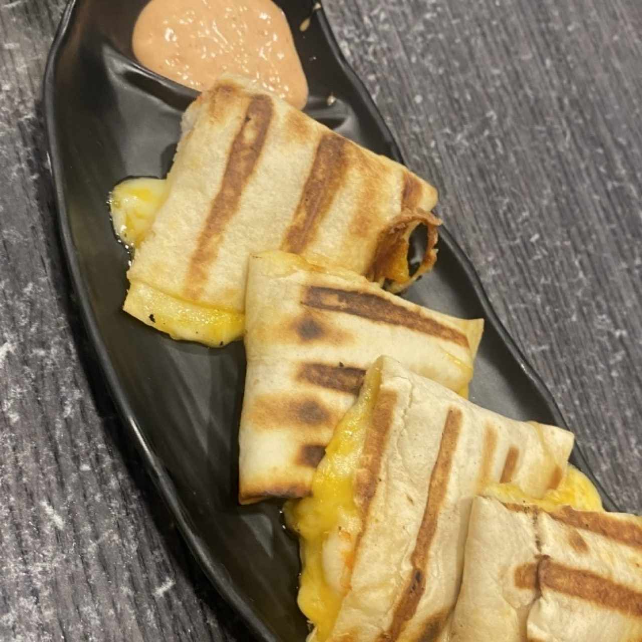 Aperitivo/Entrada - QUESADILLA (CAMARONES)