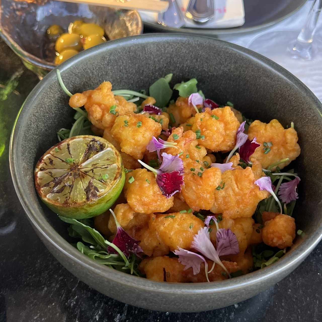 Camarones en Tempura,Alioli Picante