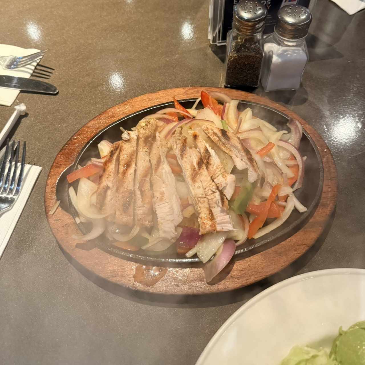 Speciality Entrées - Famous Fajitas