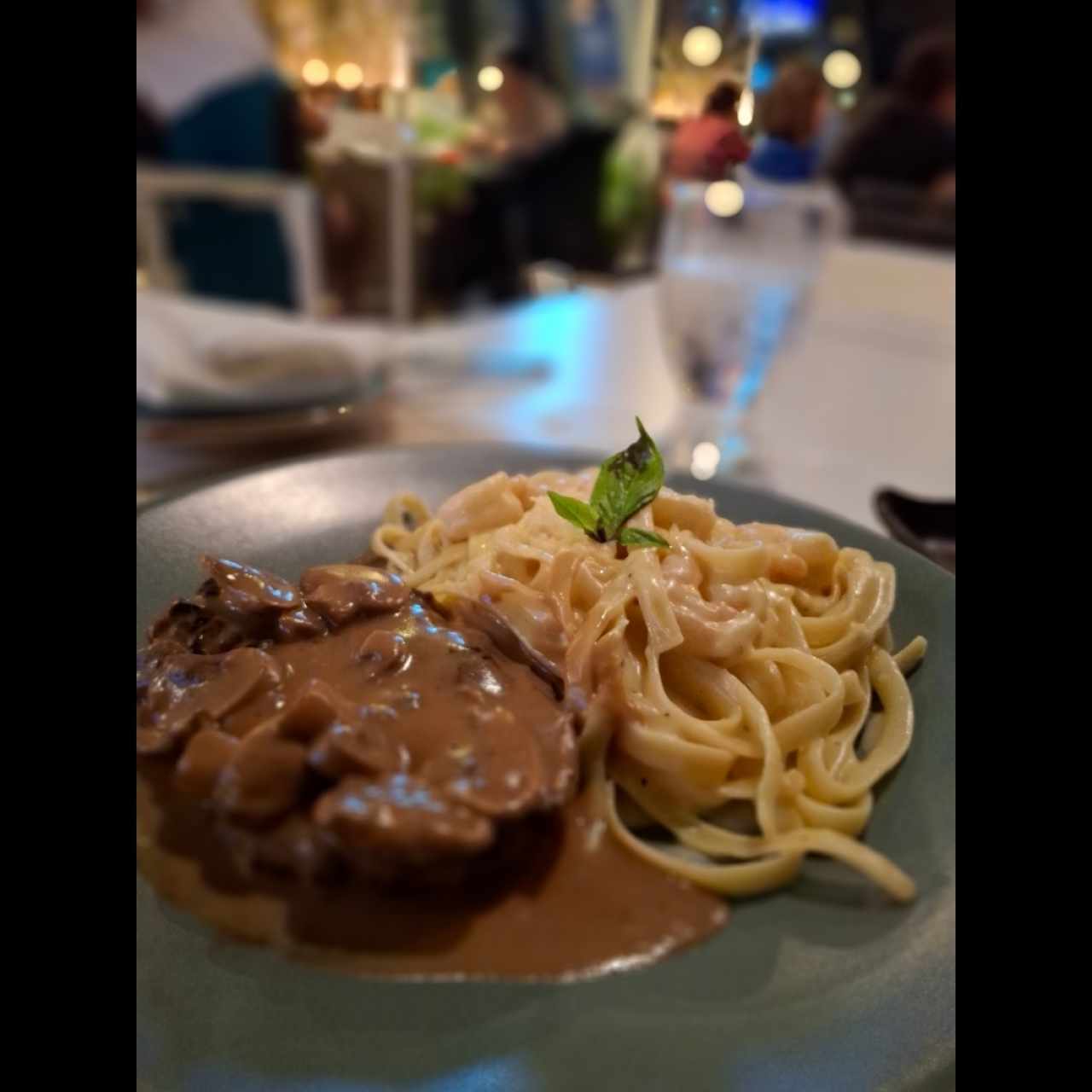 Platos Fuertes - Lomo Saltado