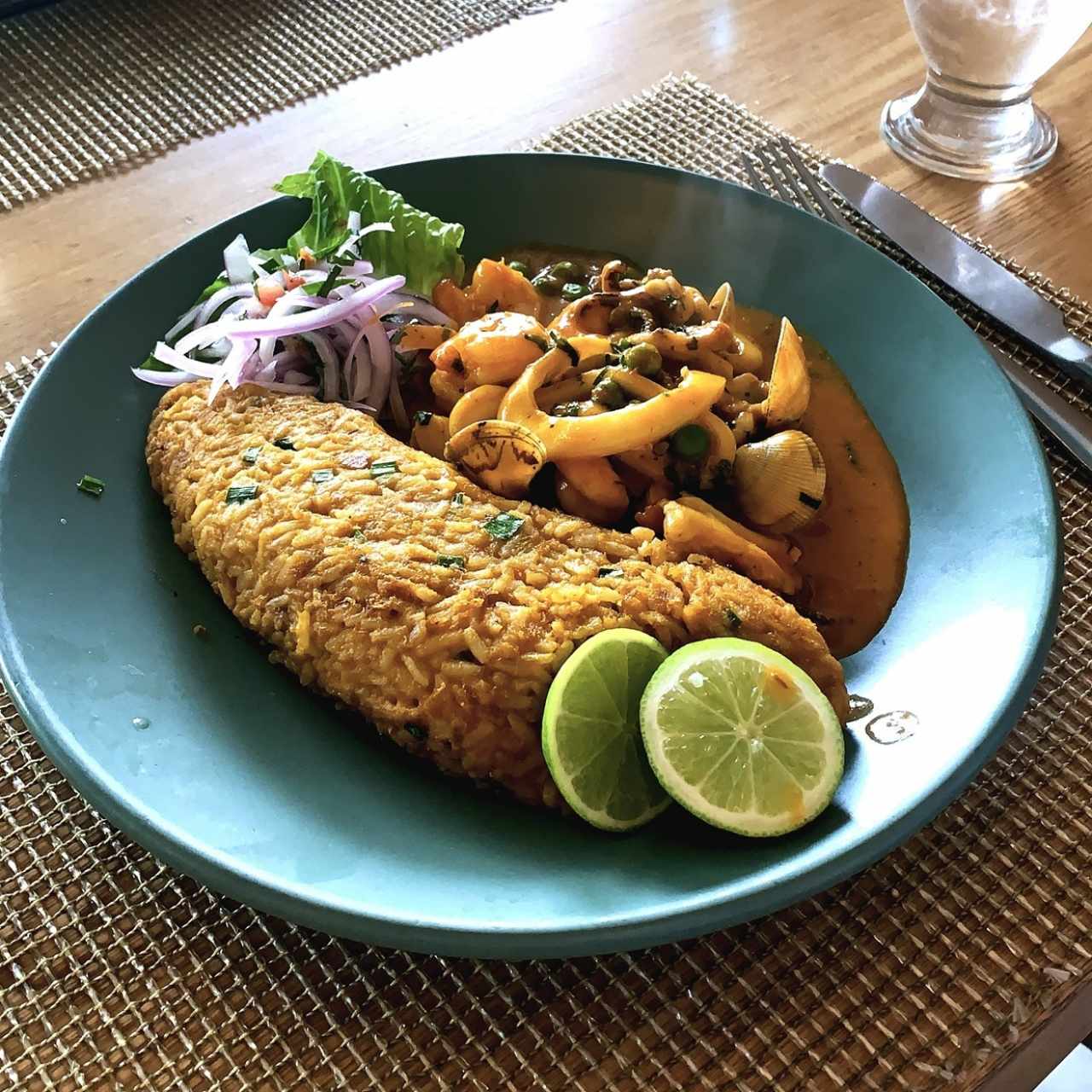 Tacu Tacu De Mariscos.  Perfecto