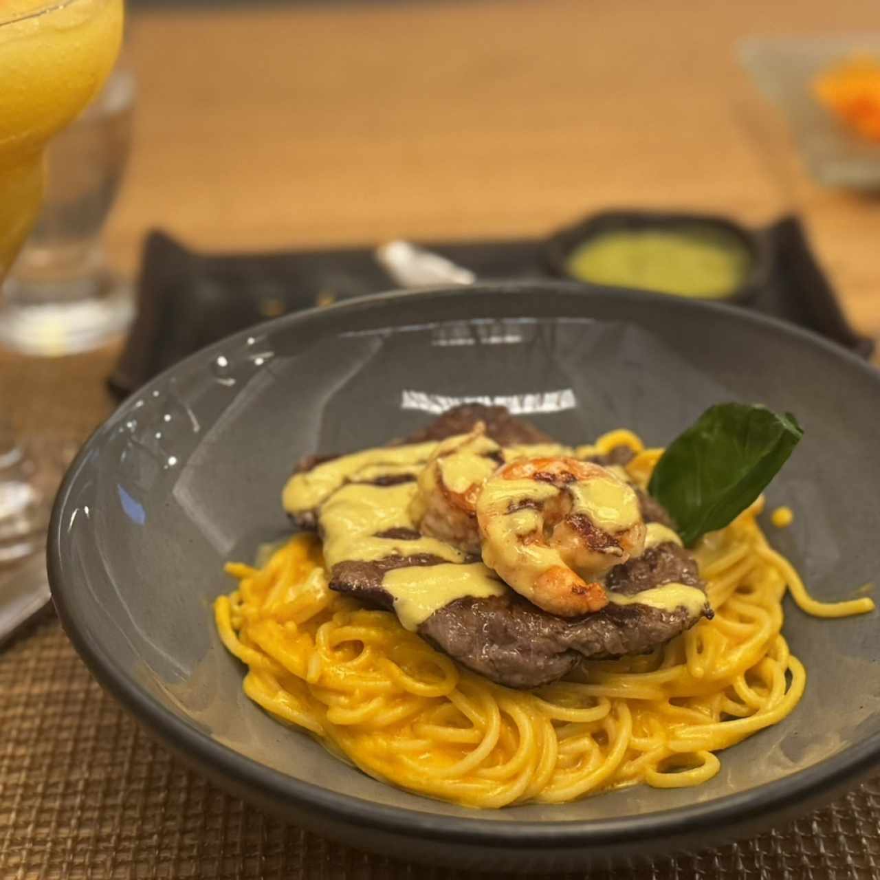 Spaguetti a la Hucaína con lomo