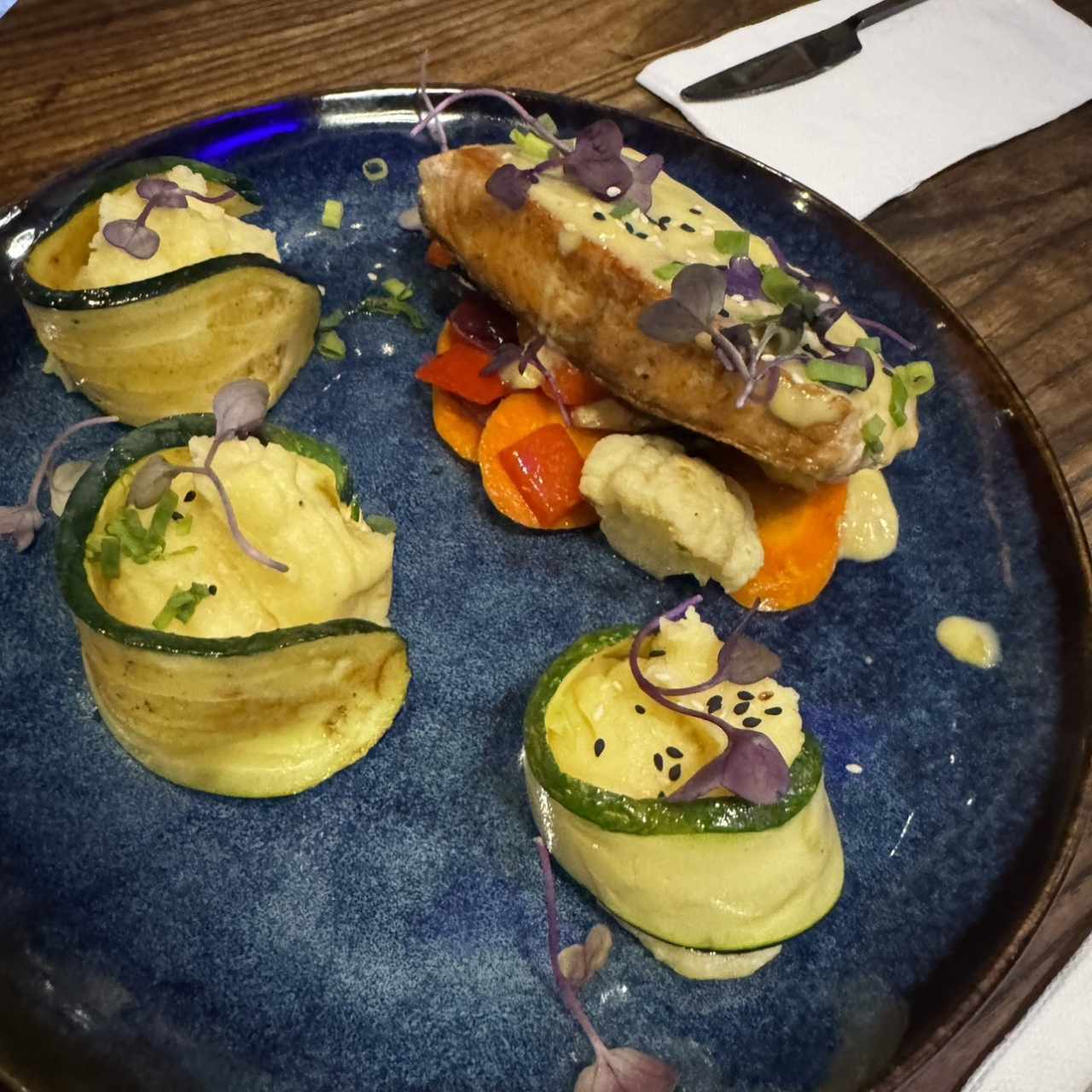 Salmon pasion fruit 