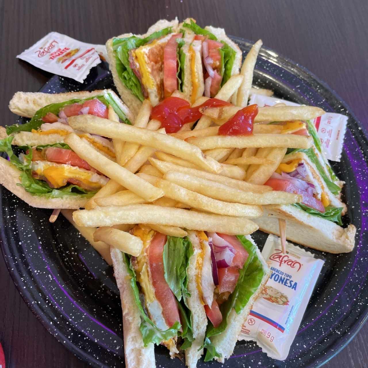 Emparedados - Club Sándwich