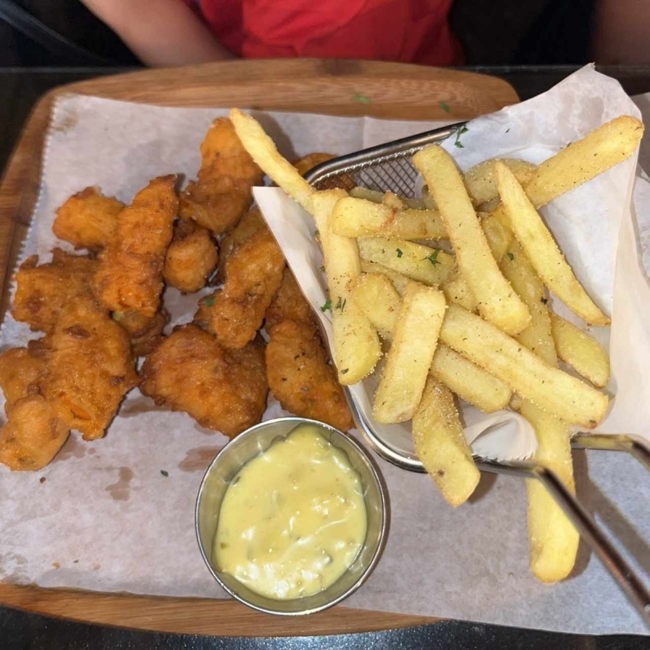 Deditos de pescado del menú de niños