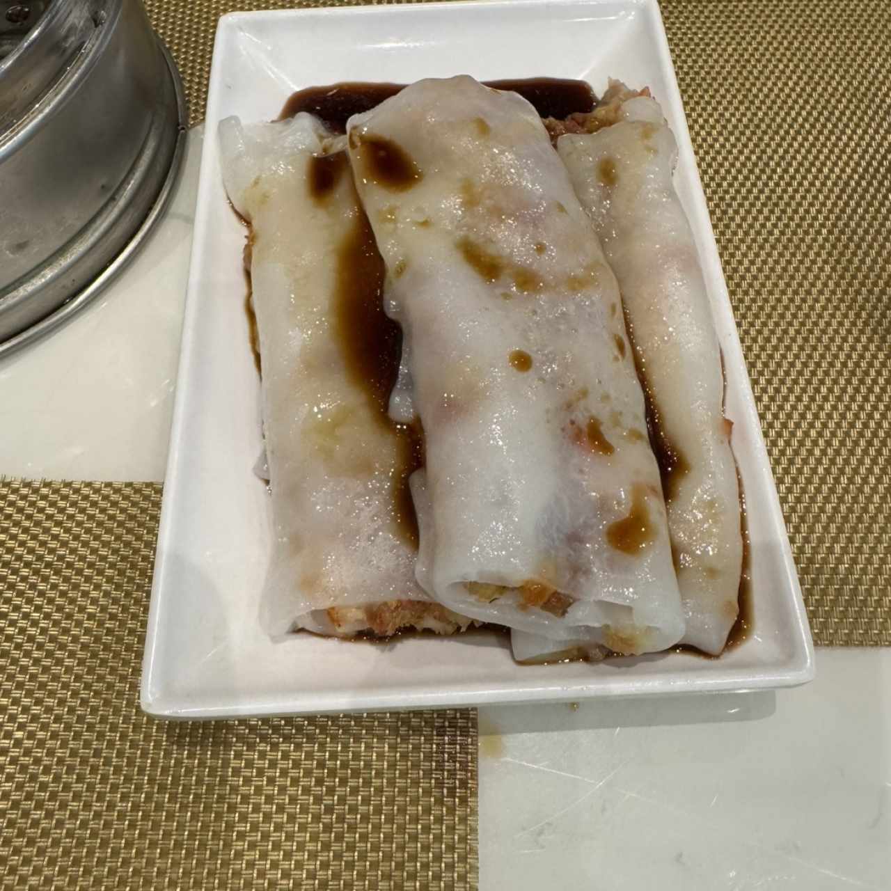 Chow fun de puerco, pollo, carne o camarones