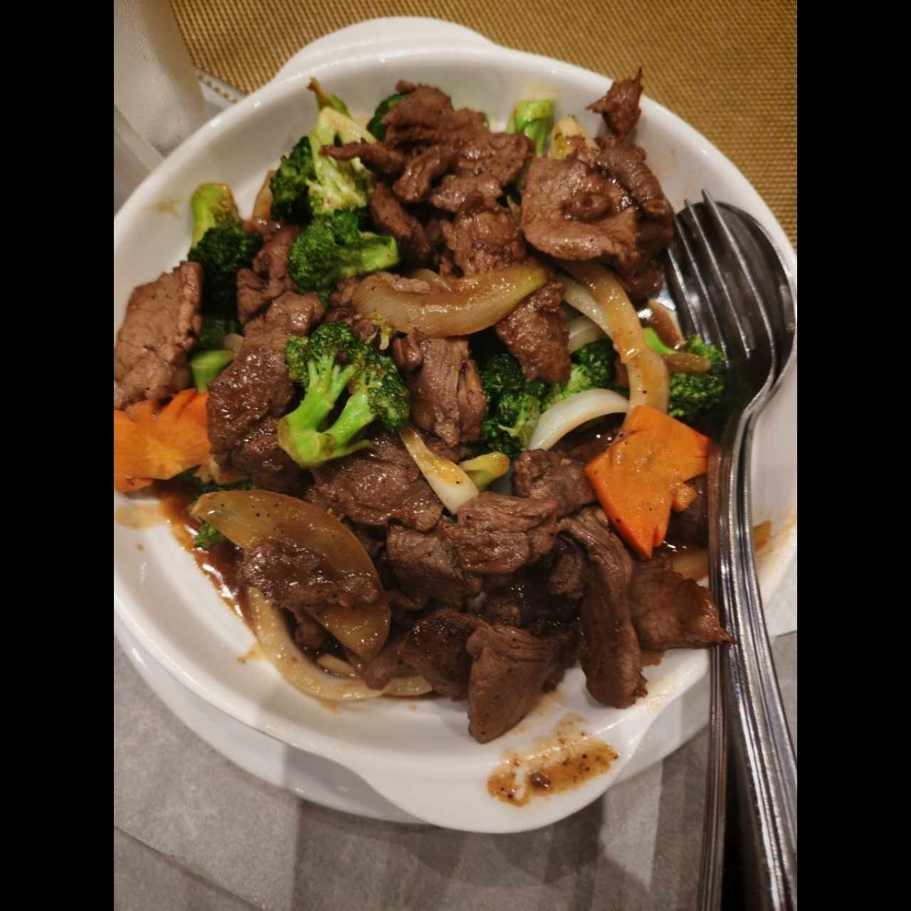 Carne con brócoli 