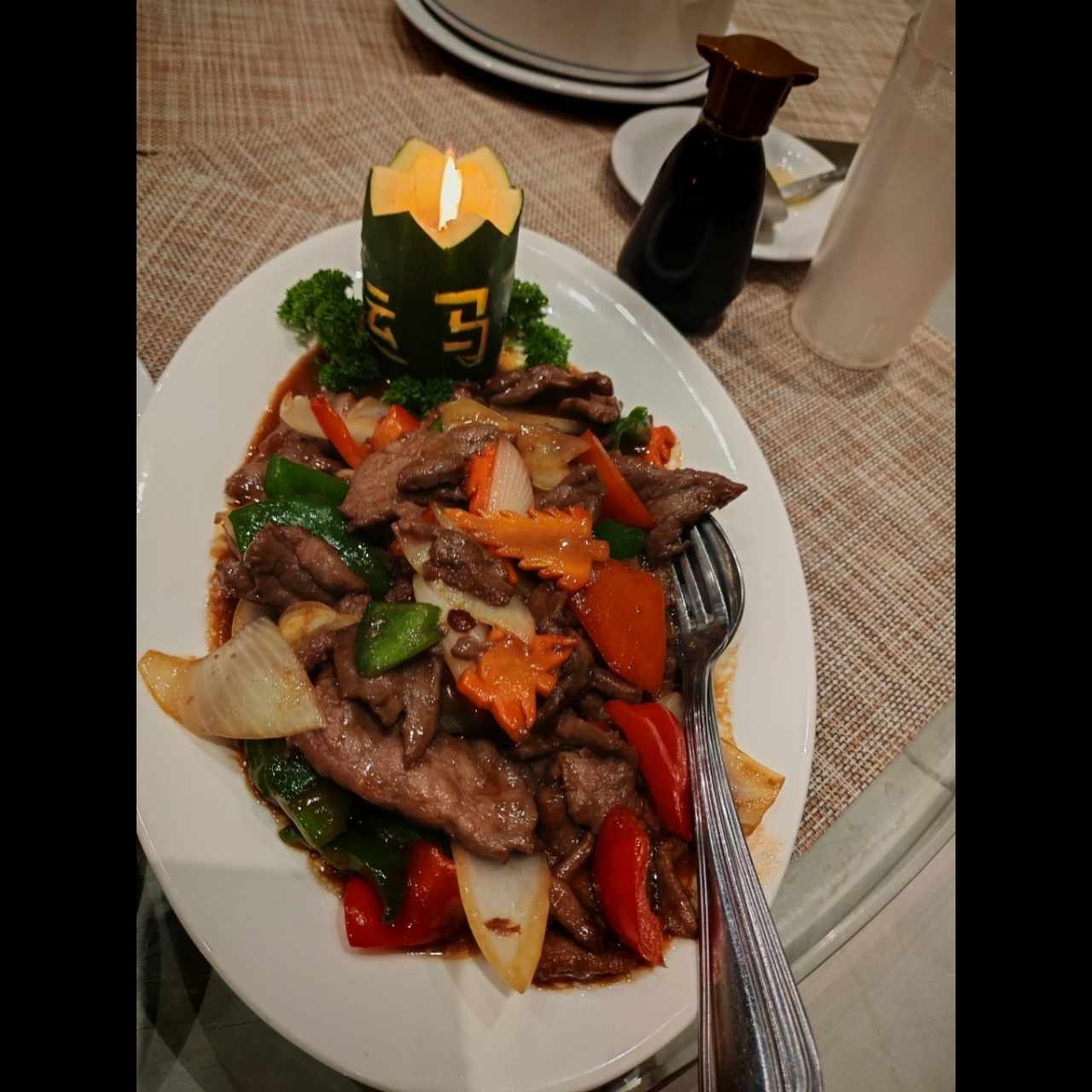 Carne con pimentones 
