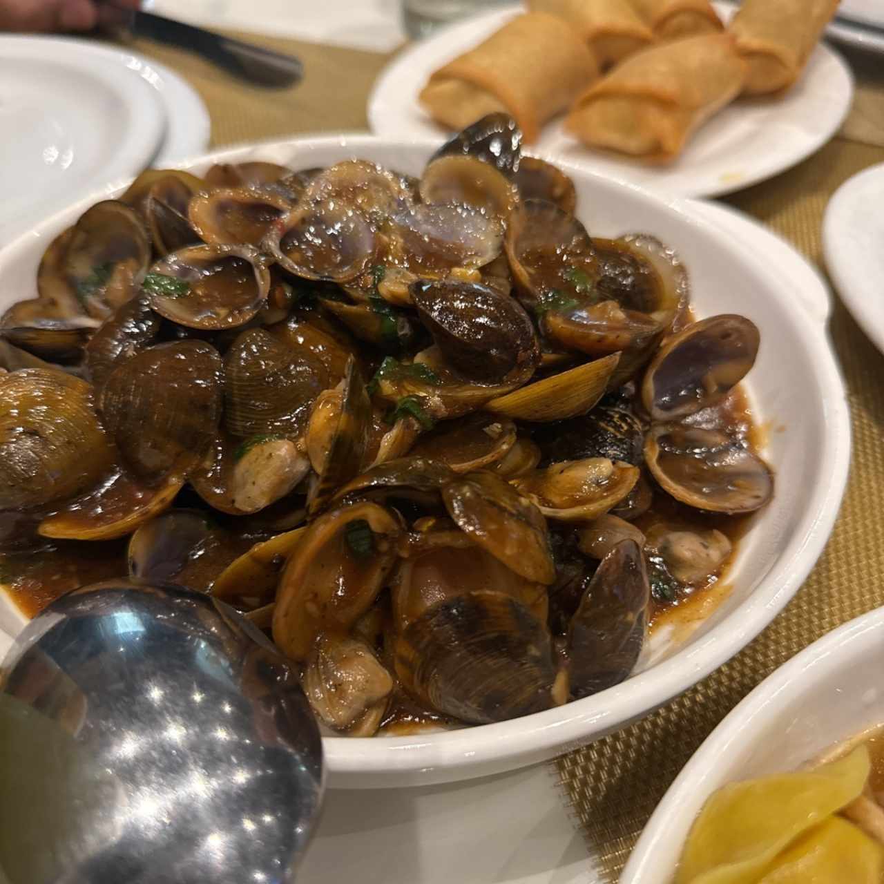 Almejas en salsa de F/N