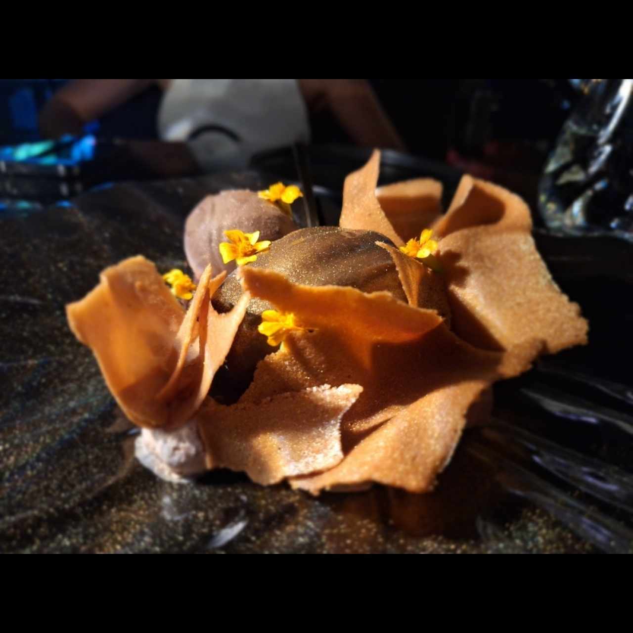 Postres - Gianduja de Chocolate. Chocolate de más de 70%, sin leche. Una delicia. 