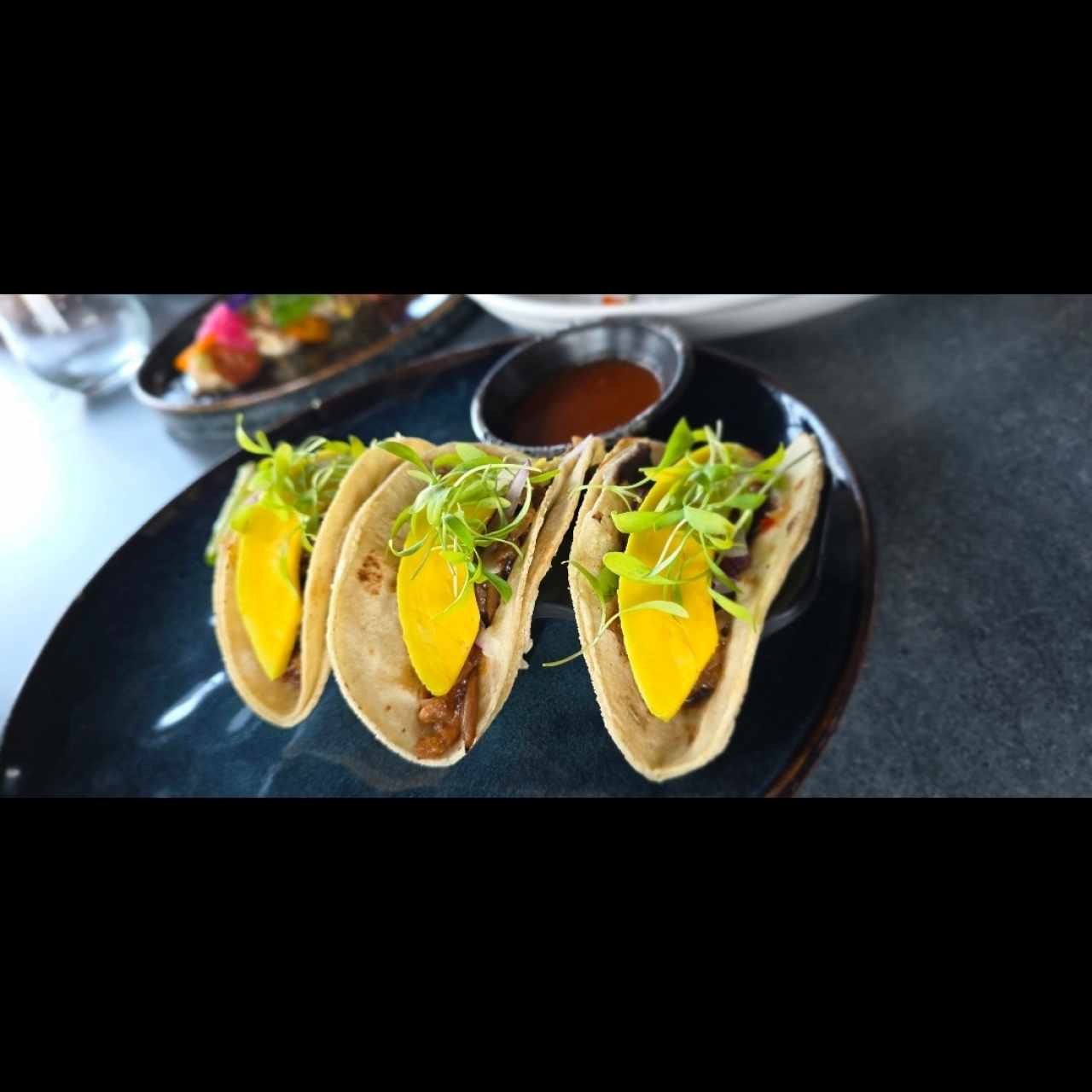Entradas Calientes - Tacos de Pato
