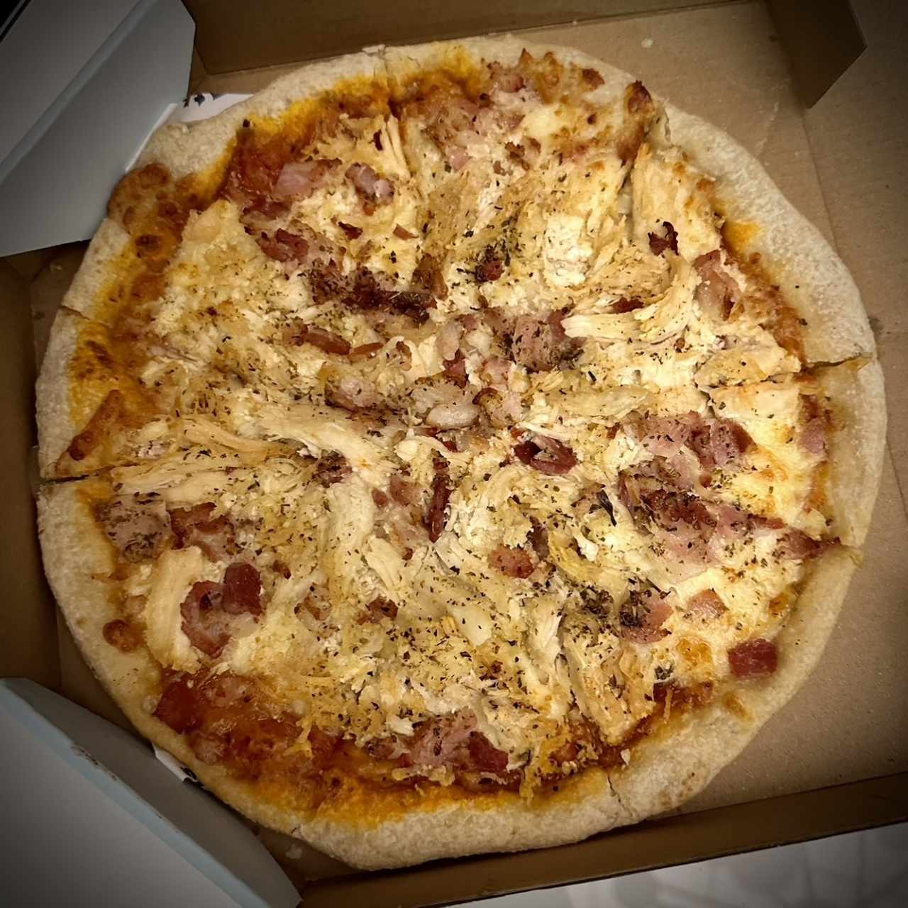 PIZZA DE POLLO CON EXTRA BACON