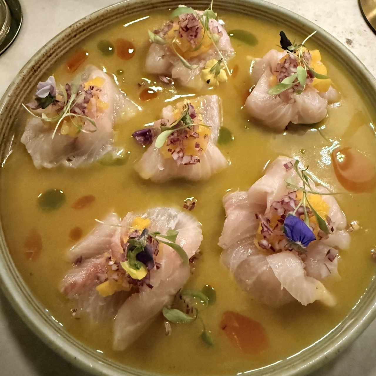 Tiradito de Kampachi y Mango