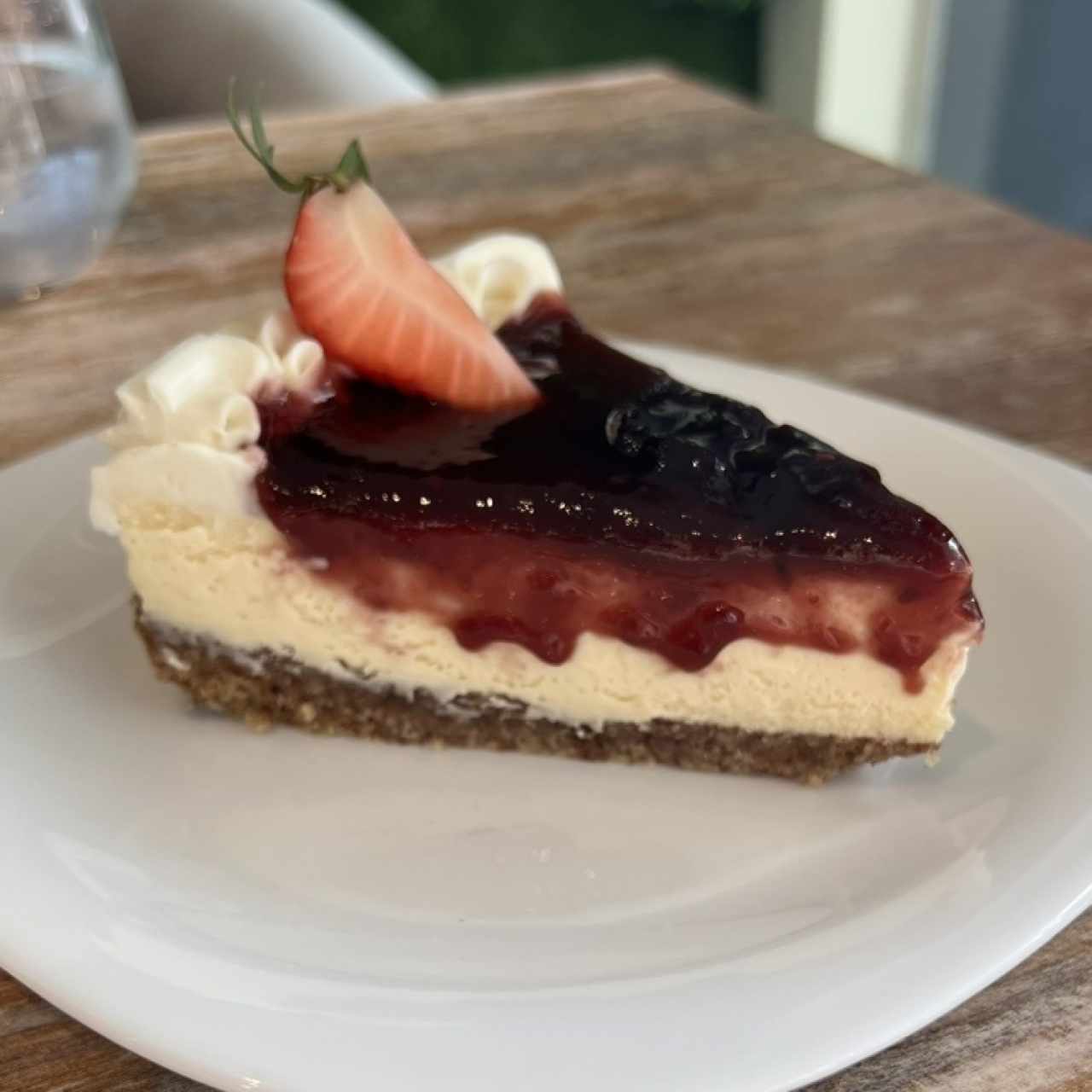 Cheesecake Frutos Rojos Maracuyá