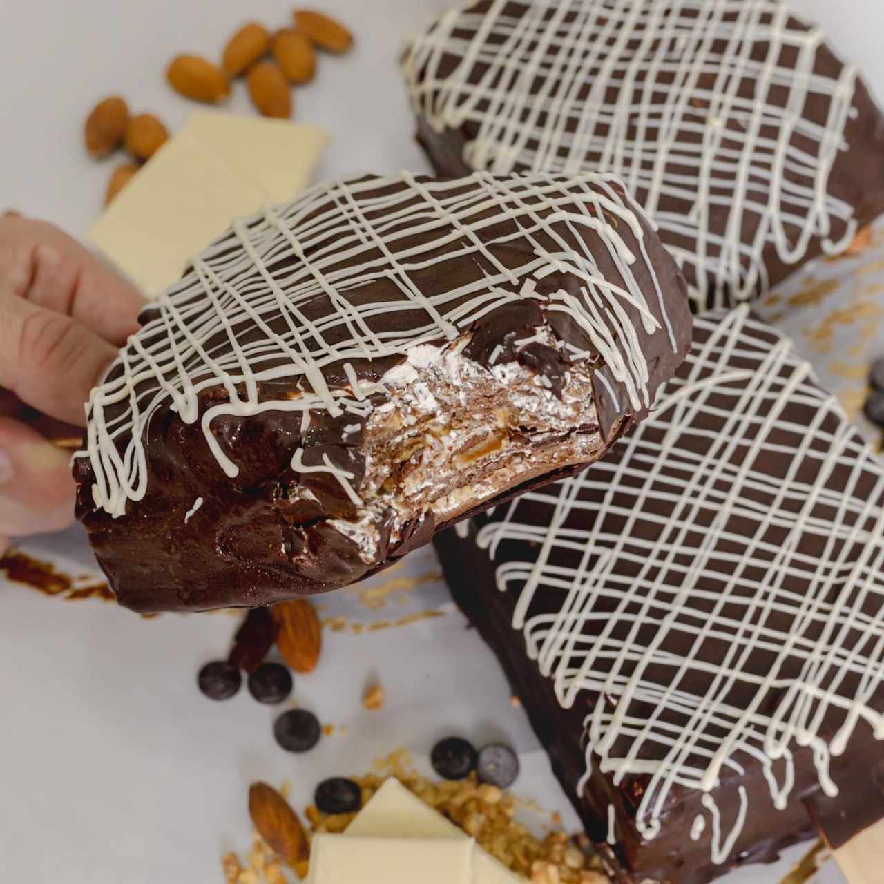 Magnum Cake
