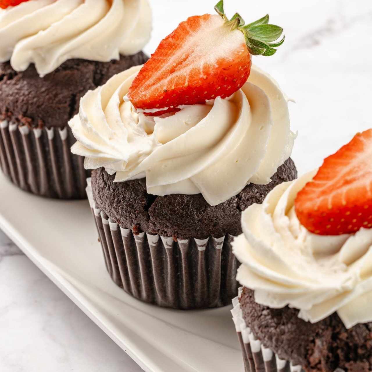 Cupcakes de Chocolate y Fresas (1 unidad)