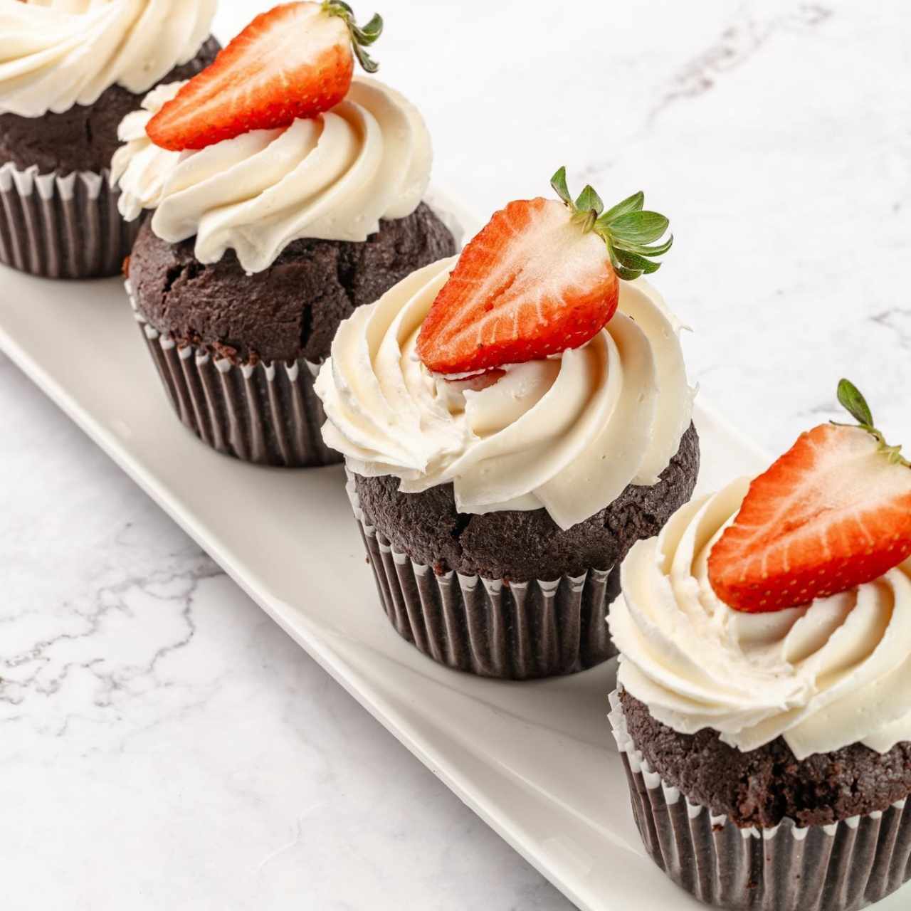 Cupcakes de Chocolate y Fresas (2 unidades)