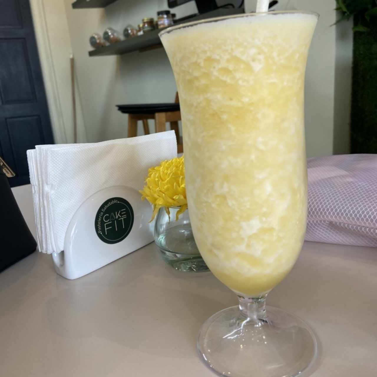 BEBIDAS FRÍAS - Smoothie Piña-Jengibre-Miel