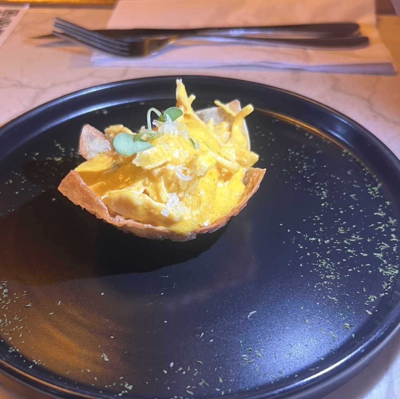 Mini causa de lomo salteado