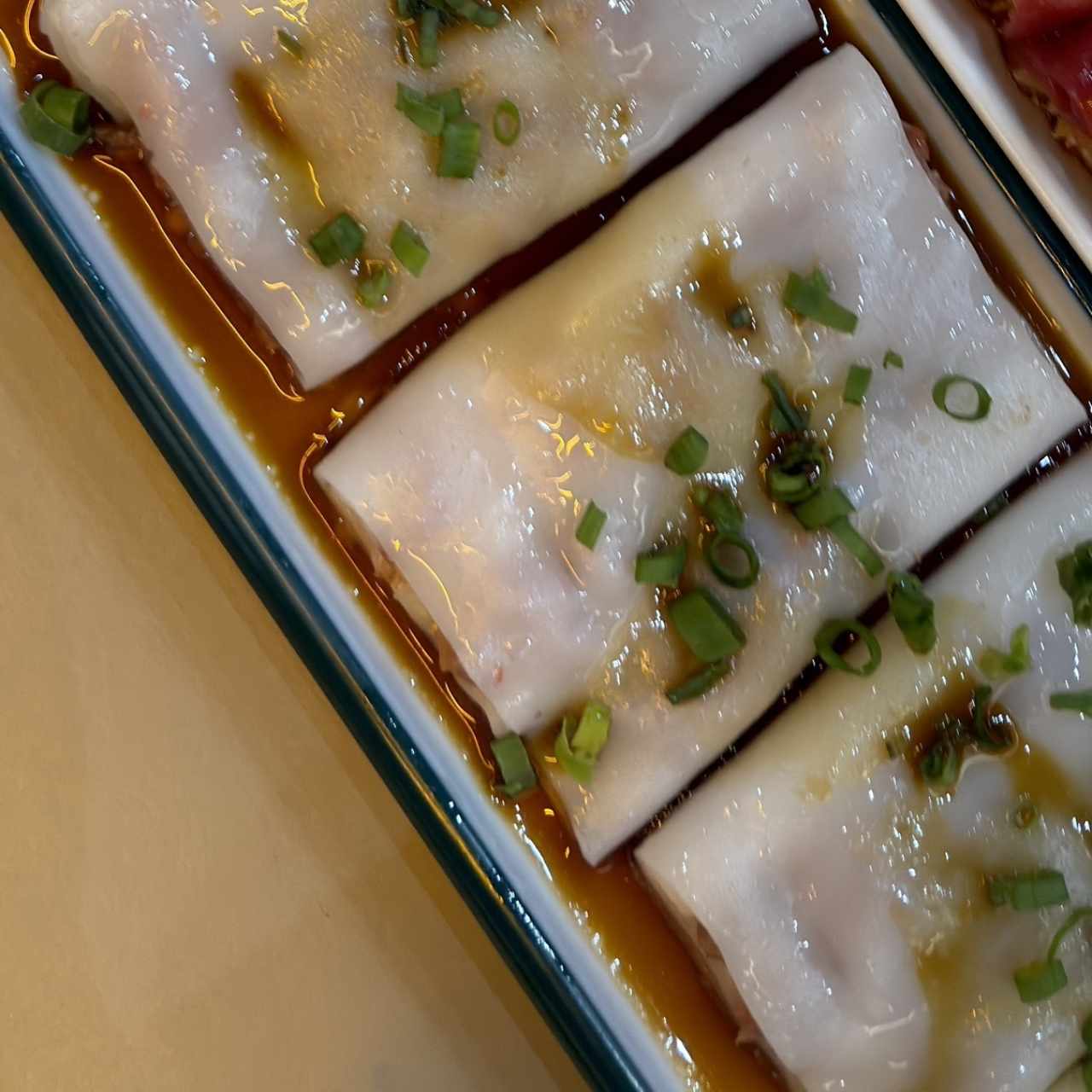 CHEE CHEUNG FUN DE PUERCO ASADO